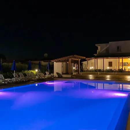 Aparthotel Limoneto 3*