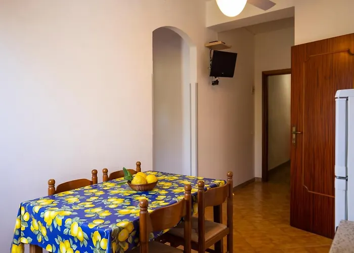 Limoneto Apart-hotel *