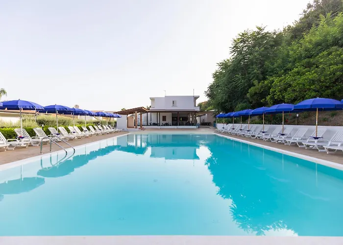 Apart-hotel Limoneto *