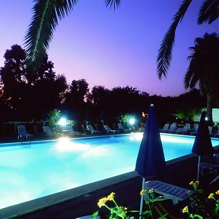 Apartmanhotel Limoneto *