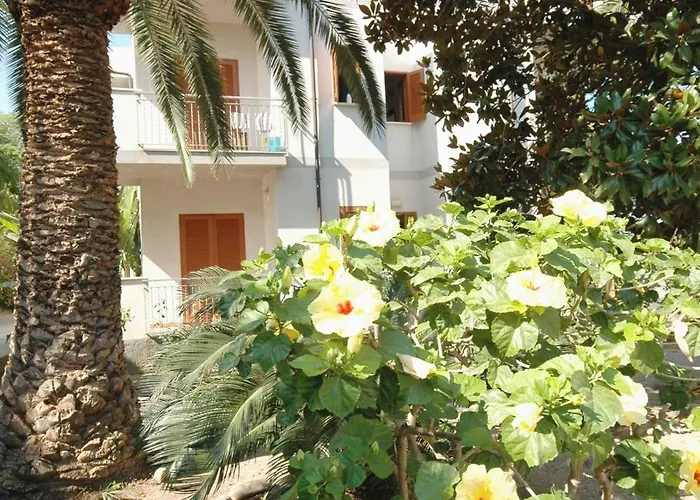 Apart-hotel Limoneto